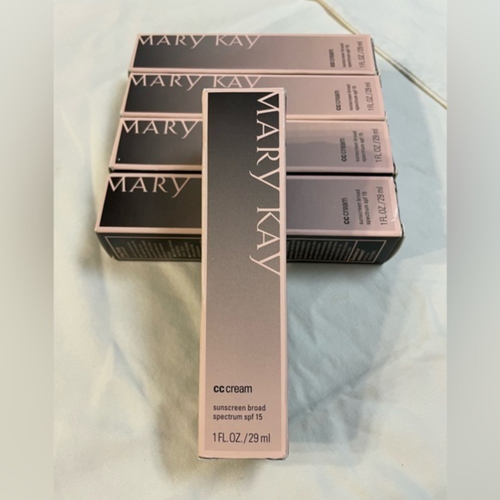 Mary Kay CC Cream Sunscreen Broad Spectrum SPF 15‎ VERY DEEP